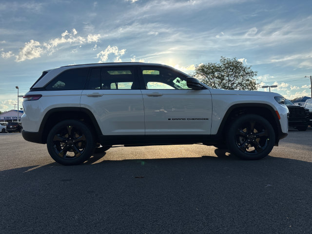 New 2027 Jeep Grand Cherokee Limited AWD/4WD image 28