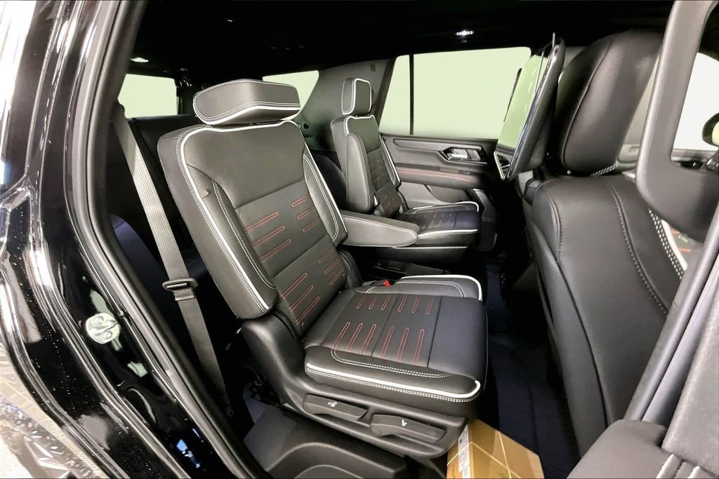 New 2026 GMC Yukon AT4 Ultimate AWD/4WD image 10