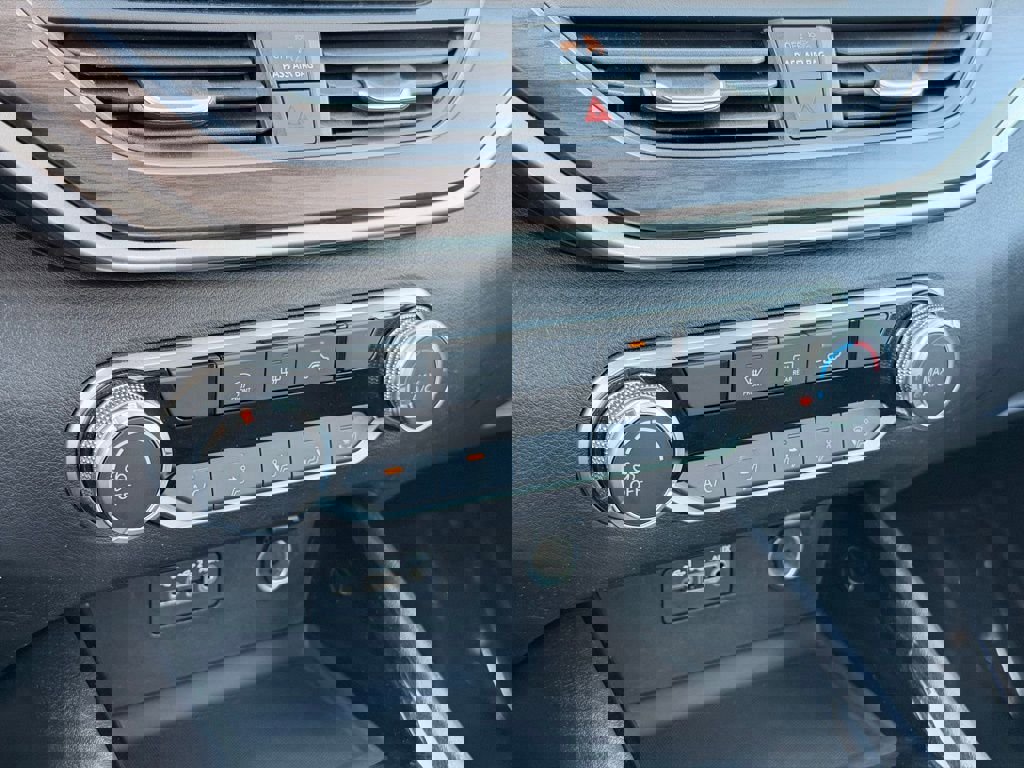 Used 2024 Nissan Altima 2.5 SV image 32