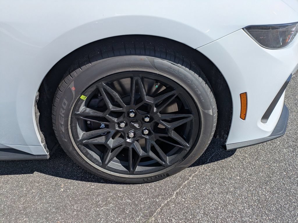 New 2026 Ford Mustang GT Premium w/ GT Performance Package RWD image 11