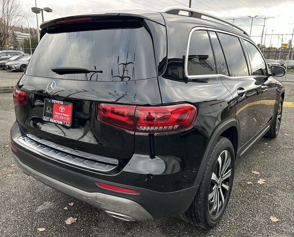 Used 2023 Mercedes-Benz GLB 250 4MATIC w/ Premium Package image 5