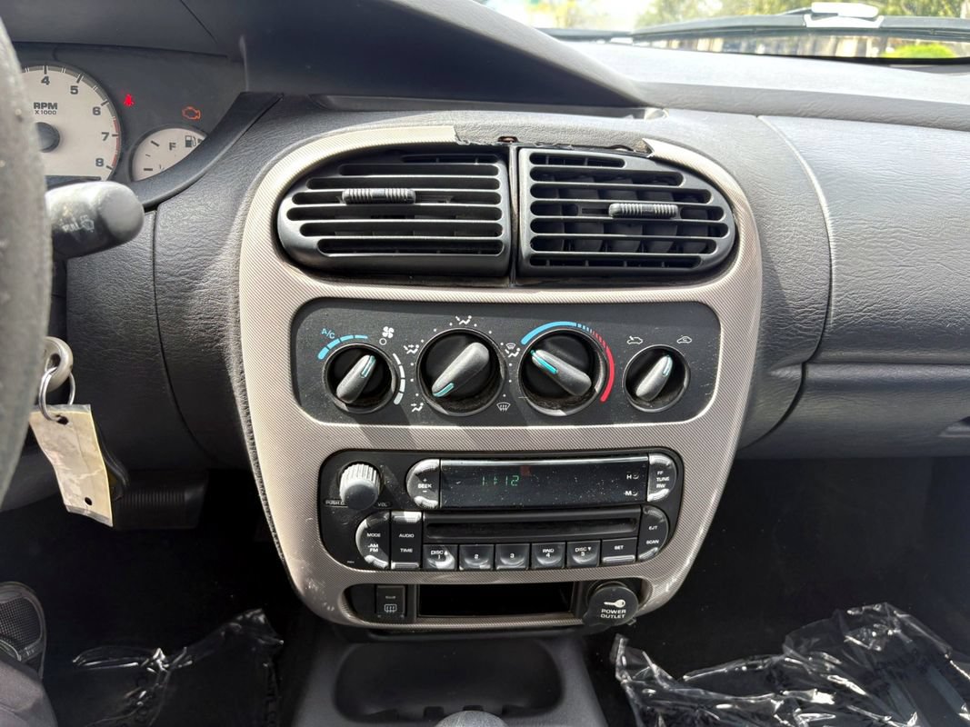 Used 2005 Dodge Neon SXT FWD image 12