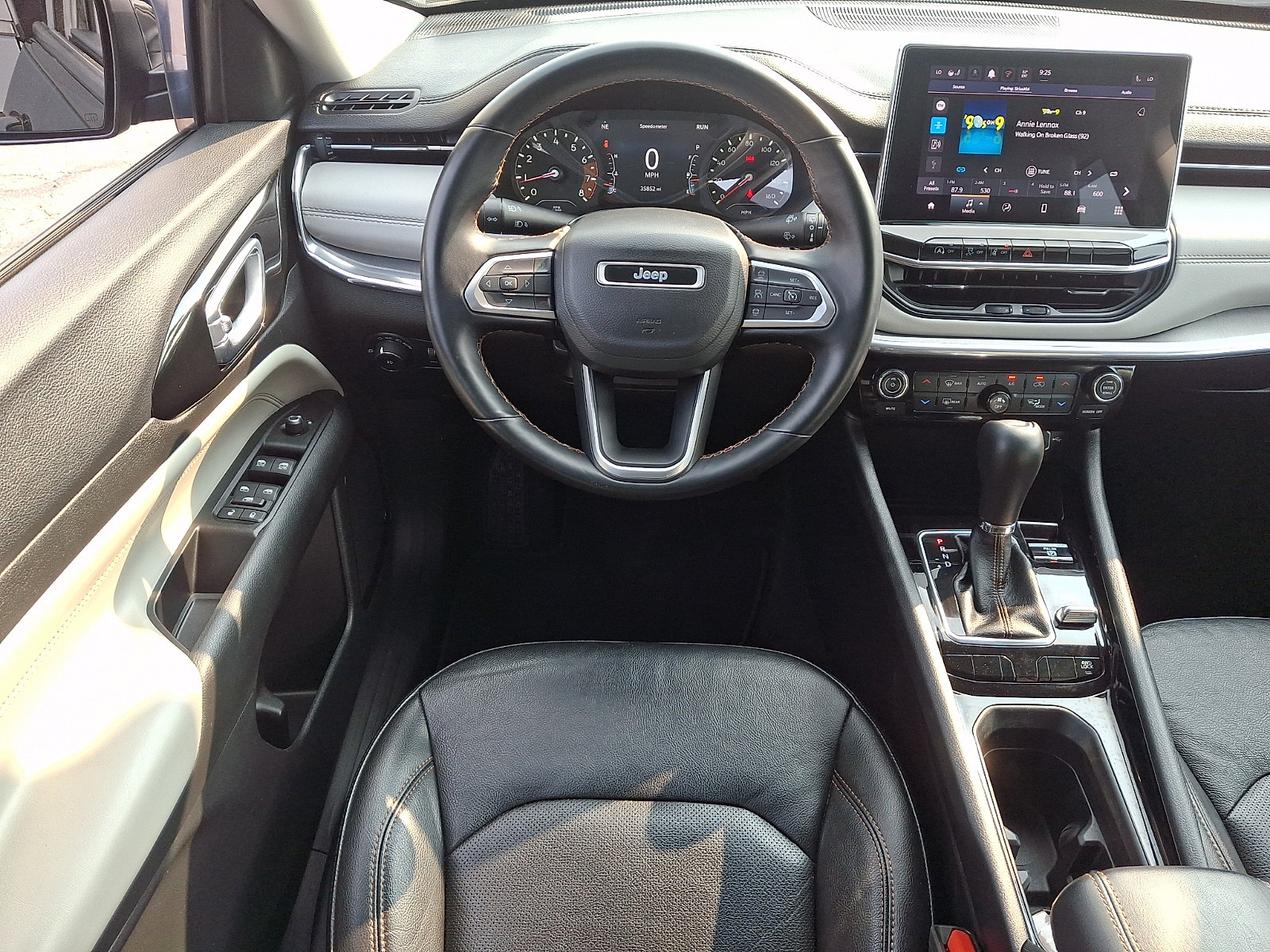 Used 2022 Jeep Compass Limited AWD/4WD image 11