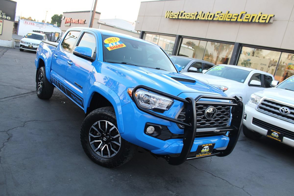 Used 2021 Toyota Tacoma TRD Sport AWD/4WD image 40