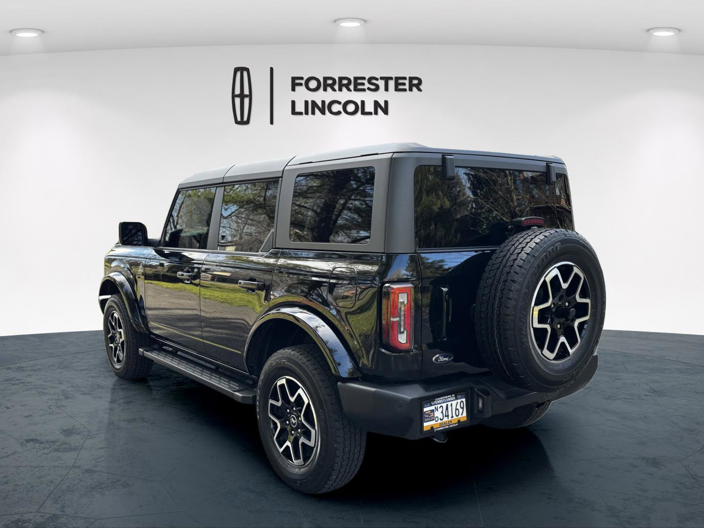 Used 2023 Ford Bronco Outer Banks image 7