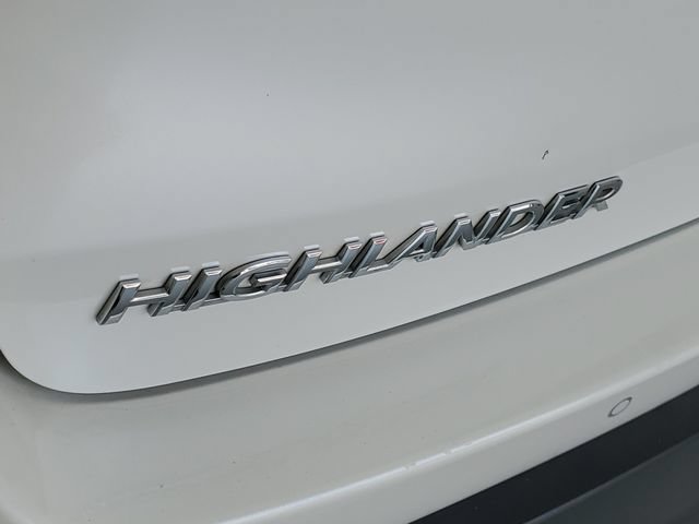 Used 2018 Toyota Highlander Limited FWD image 8