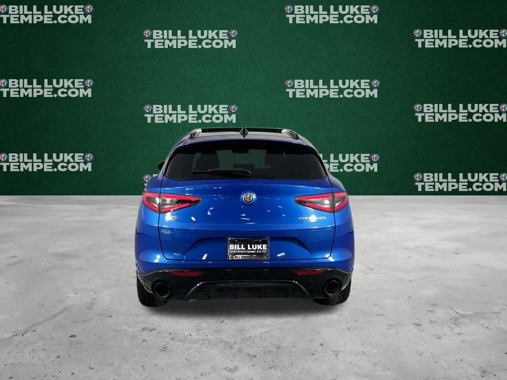 Used 2024 Alfa Romeo Stelvio Veloce image 7