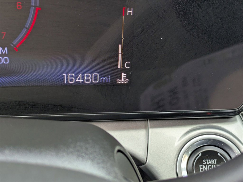 Used 2025 Chevrolet Trax LT w/ LT Convenience Package image 16