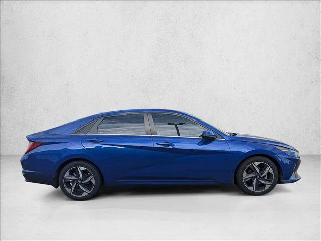 Used 2022 Hyundai Elantra Limited FWD image 4