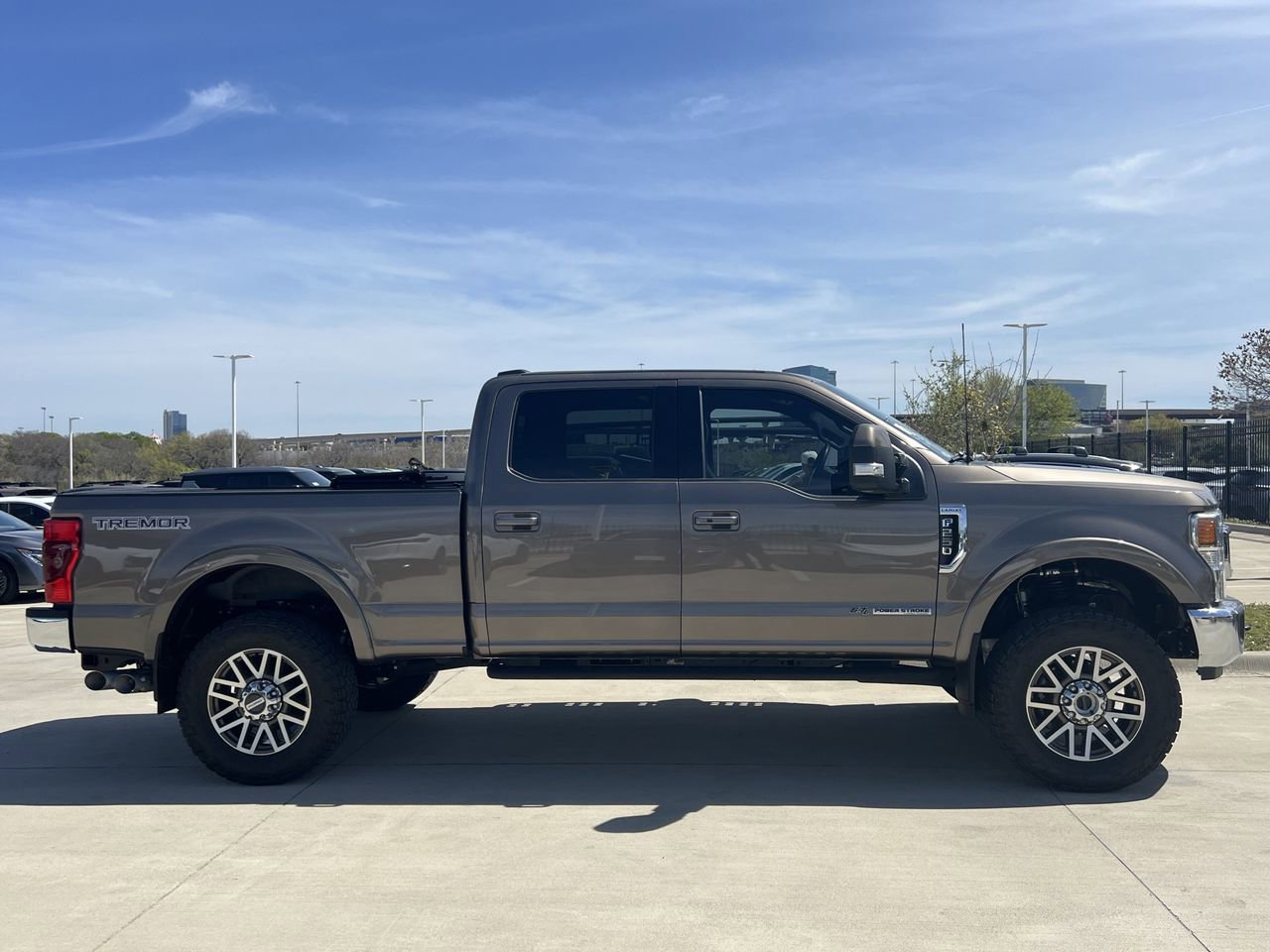 Used 2022 Ford F250 Lariat w/ Tremor Off-Road Package image 3