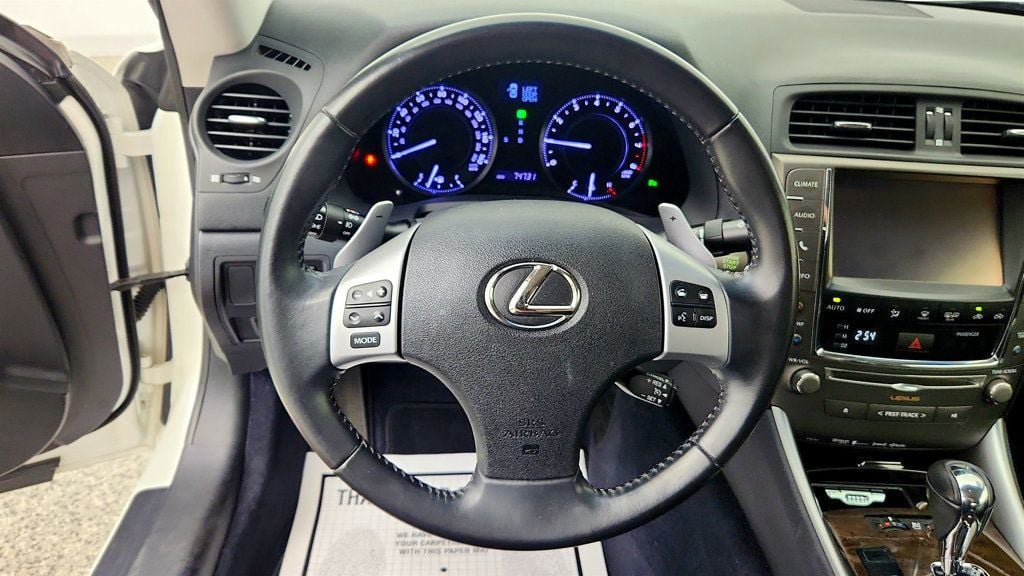 Used 2013 Lexus IS 250C w/ Luxury Pkg RWD image 14