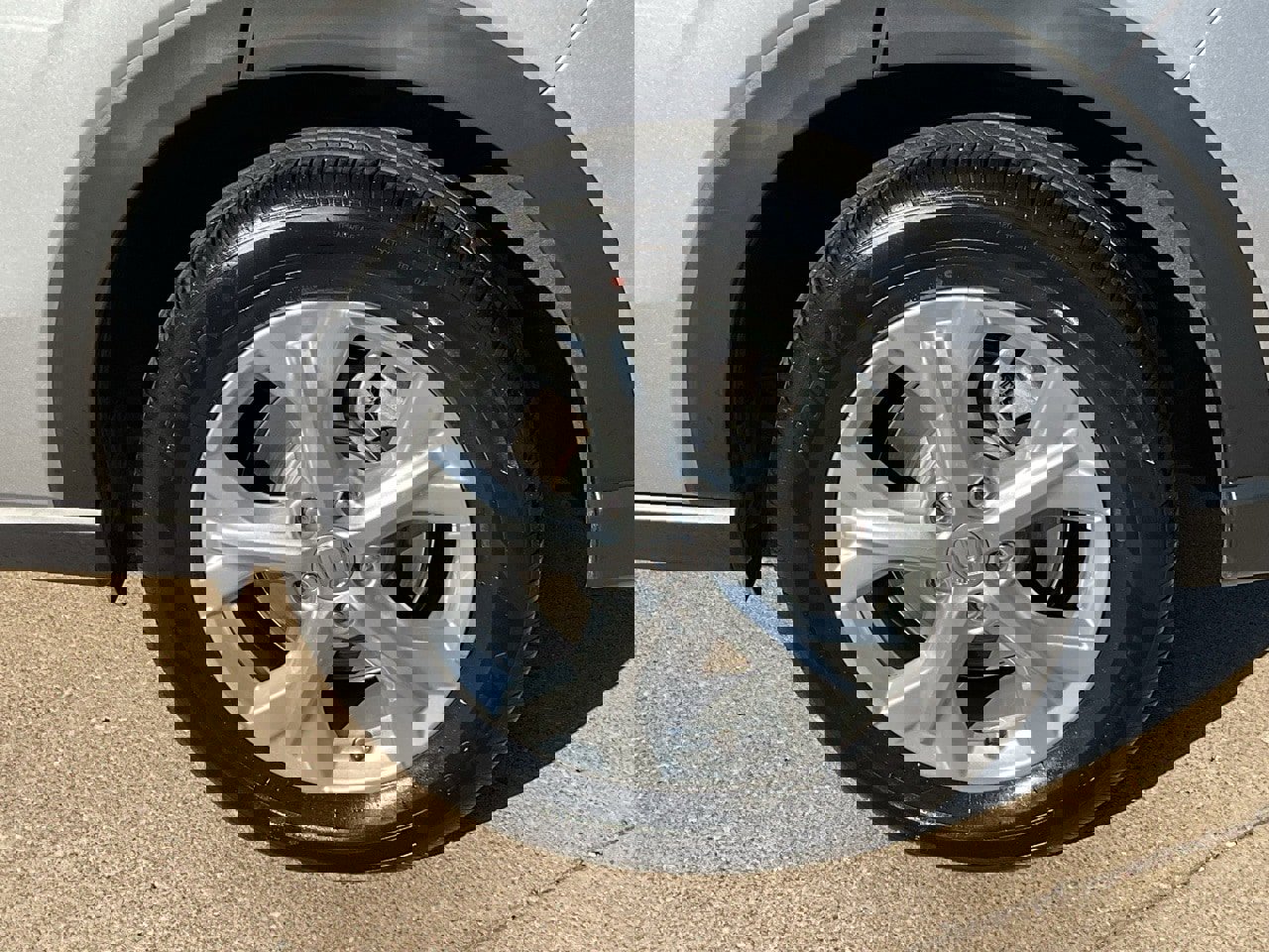 Used 2025 Honda HR-V LX image 8