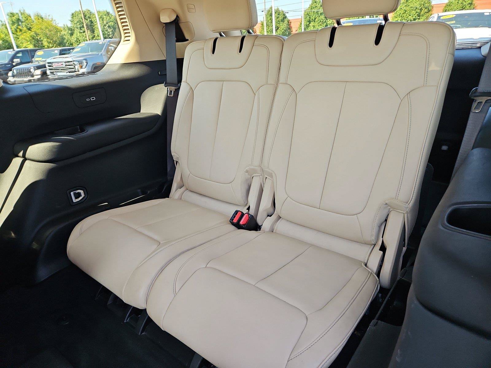 Used 2022 Jeep Grand Cherokee L Limited AWD/4WD image 14