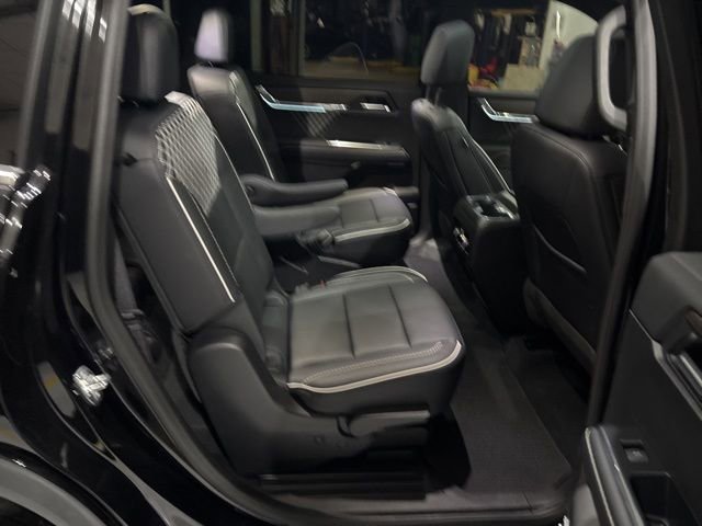 Used 2024 GMC Acadia Denali AWD/4WD image 35