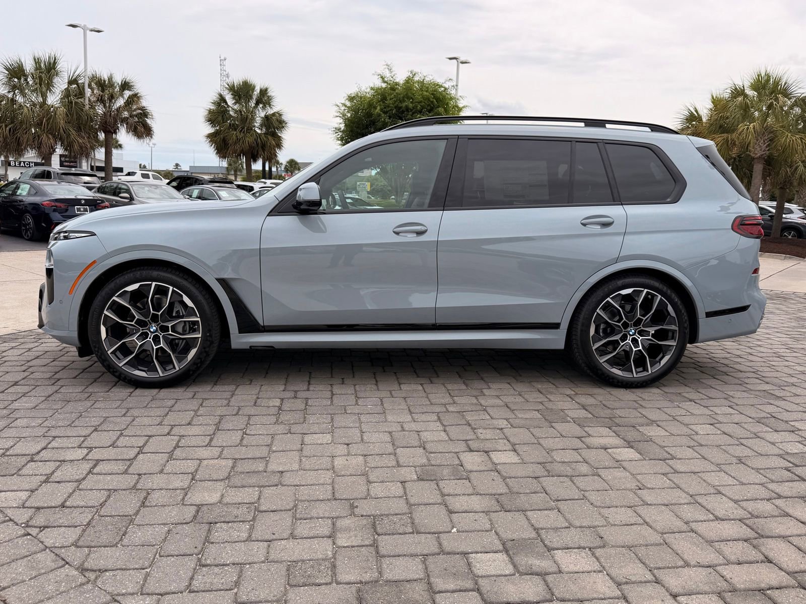 New 2027 BMW X7 xDrive40i w/ M Sport Package AWD/4WD image 12