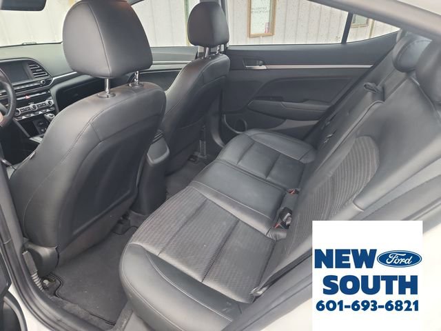 Used 2020 Hyundai Elantra Limited w/ Cargo Package (C1) image 16