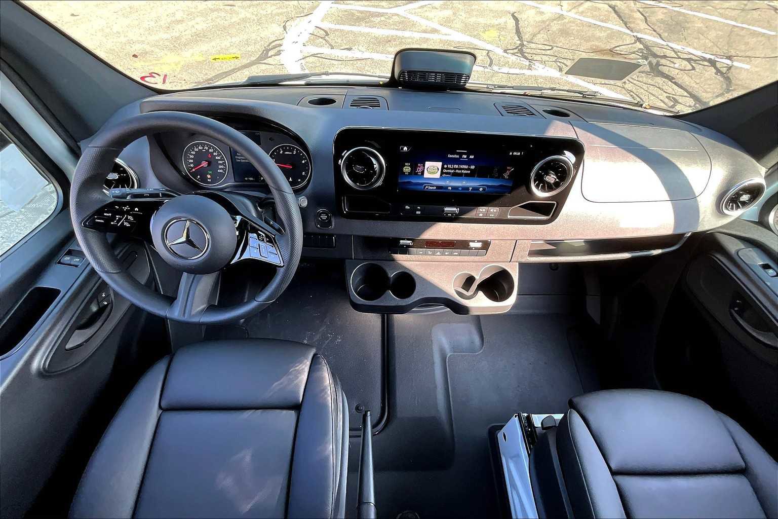 New 2025 Mercedes-Benz Sprinter 2500 image 7
