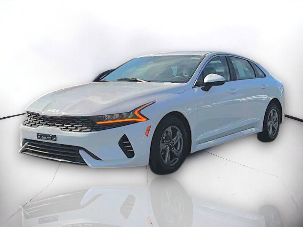 Used 2023 Kia K5 LXS image 2