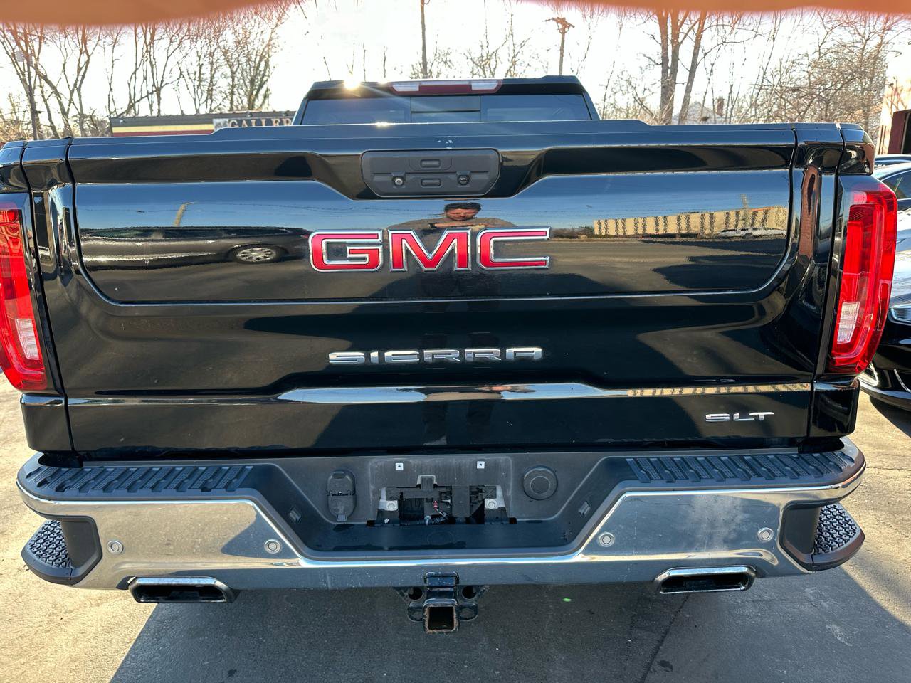 Used 2019 GMC Sierra 1500 SLT w/ SLT Premium Plus Package image 9