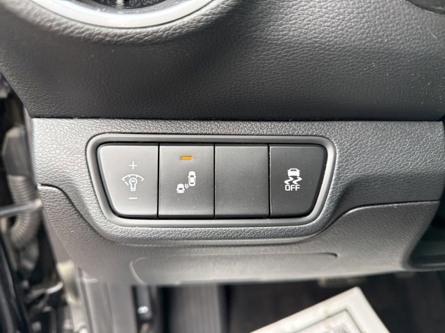 Used 2023 Kia Forte LXS w/ LXS Technology Package image 19