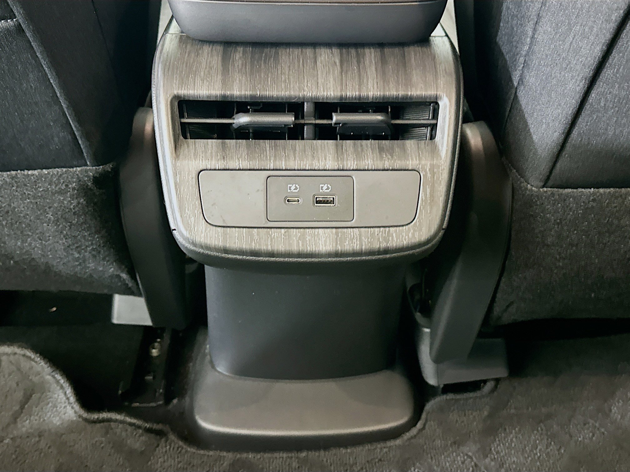Used 2023 Nissan Ariya FWD image 28