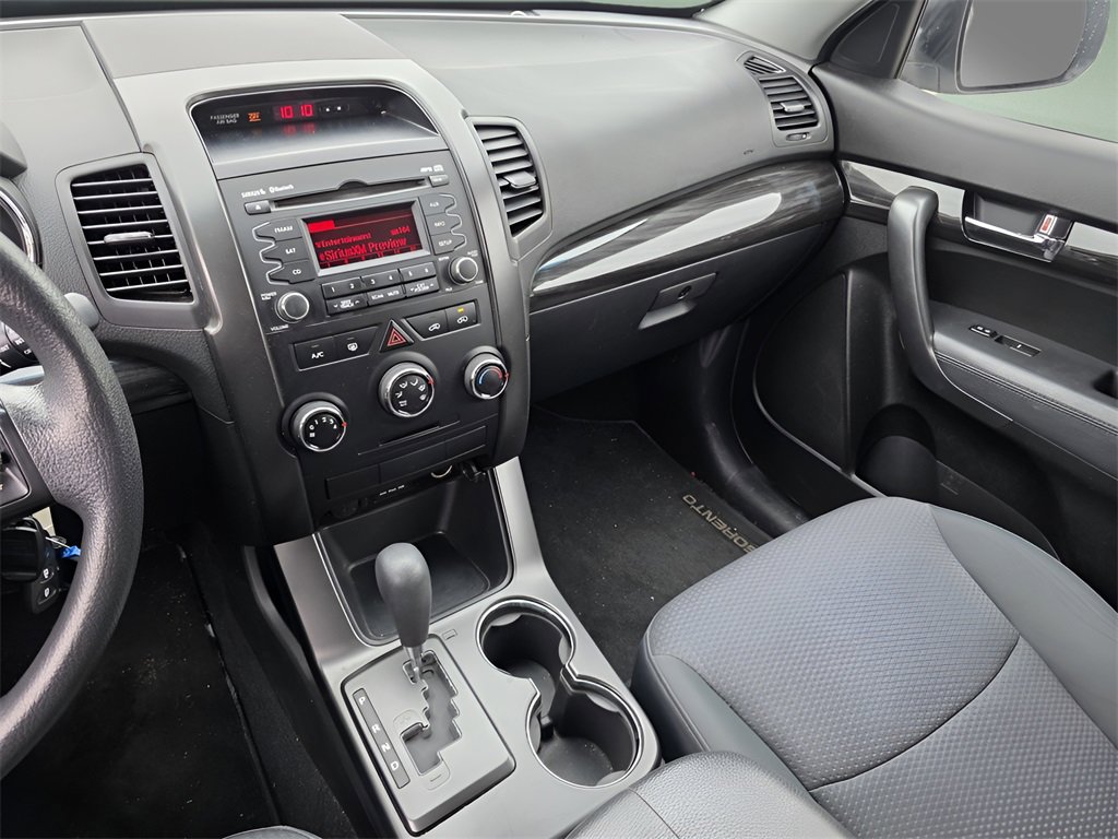 Used 2013 Kia Sorento LX image 26