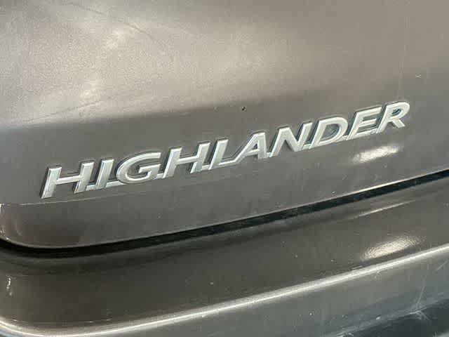 Used 2019 Toyota Highlander LE AWD/4WD image 27