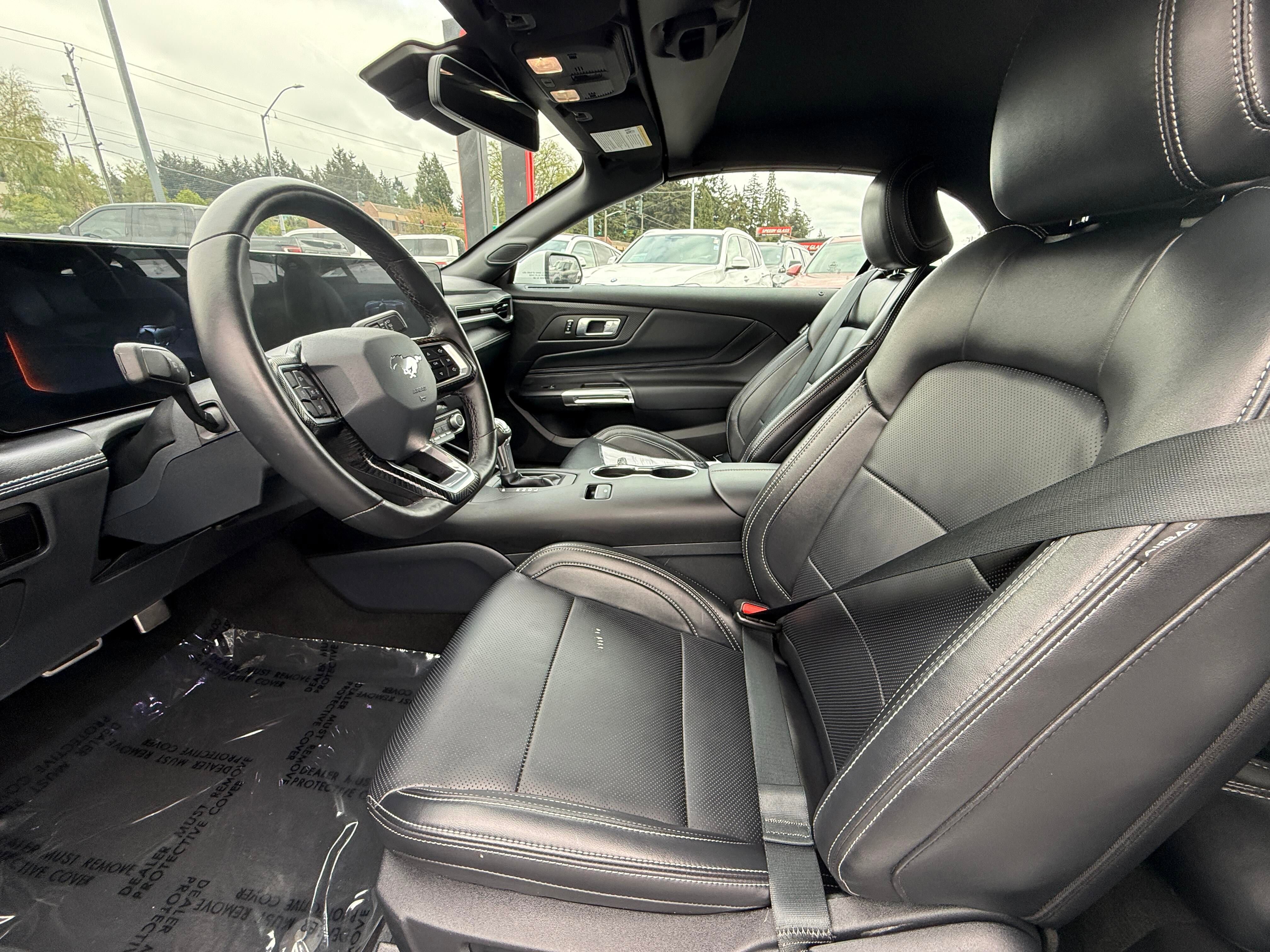 Used 2025 Ford Mustang Premium RWD image 5