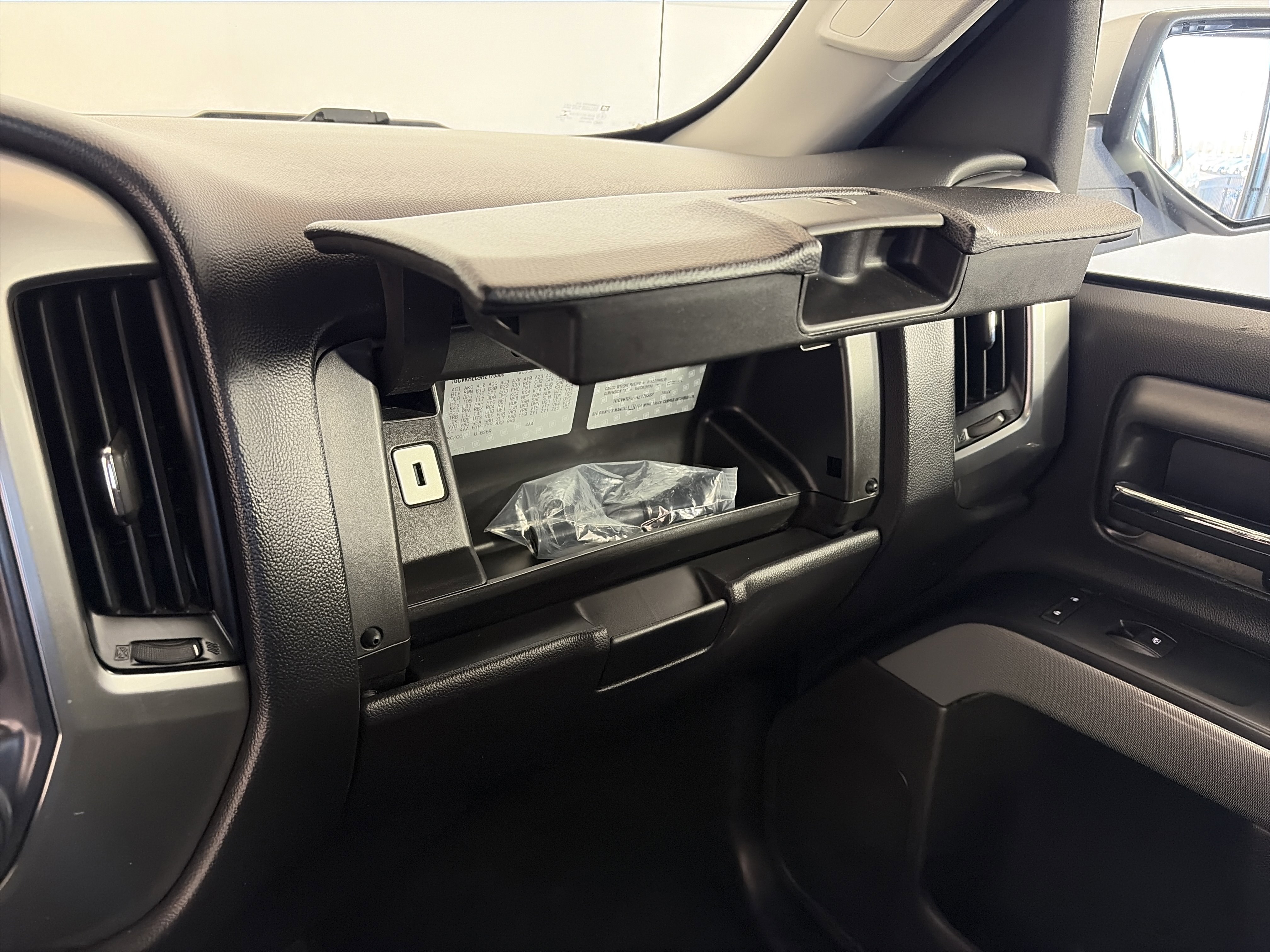Used 2017 Chevrolet Silverado 1500 LT w/ All Star Edition image 29