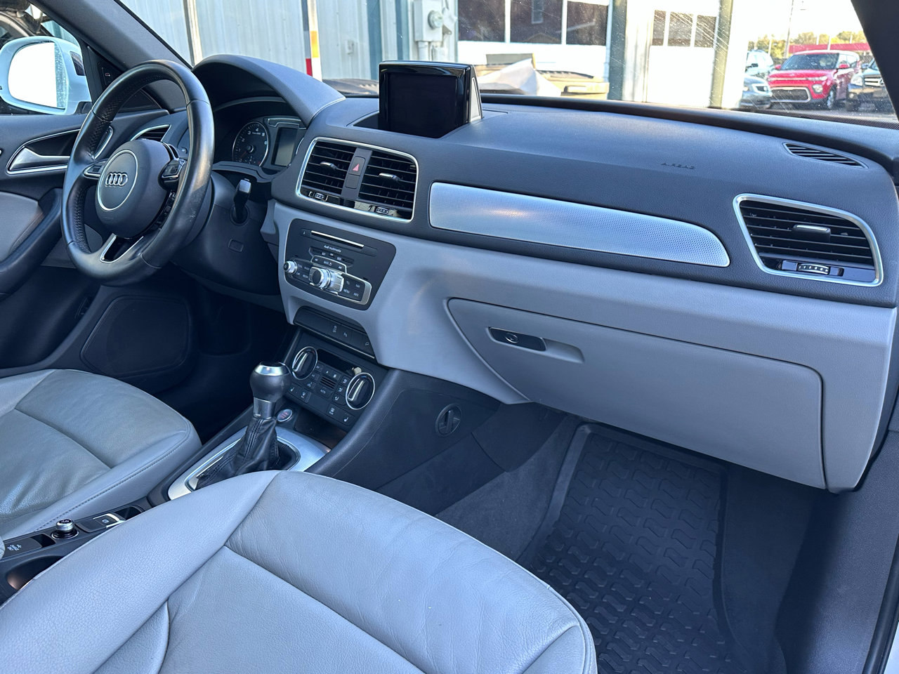 Used 2017 Audi Q3 2.0T Premium Plus image 13