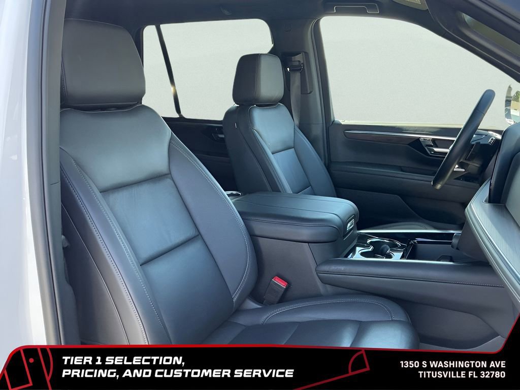 Used 2025 Chevrolet Tahoe LT AWD/4WD image 14