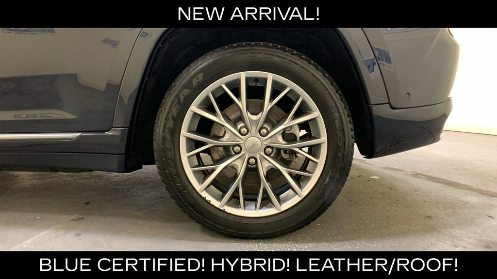 Used 2022 Jeep Grand Cherokee Summit AWD/4WD image 26