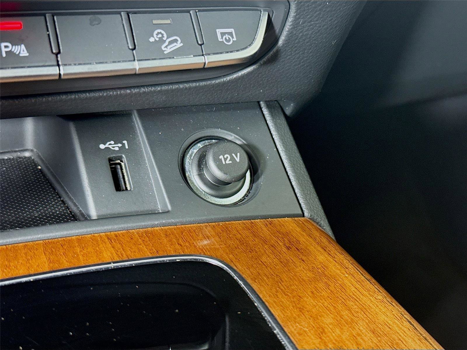 Used 2021 Audi Q5 Premium w/ Convenience Package image 15