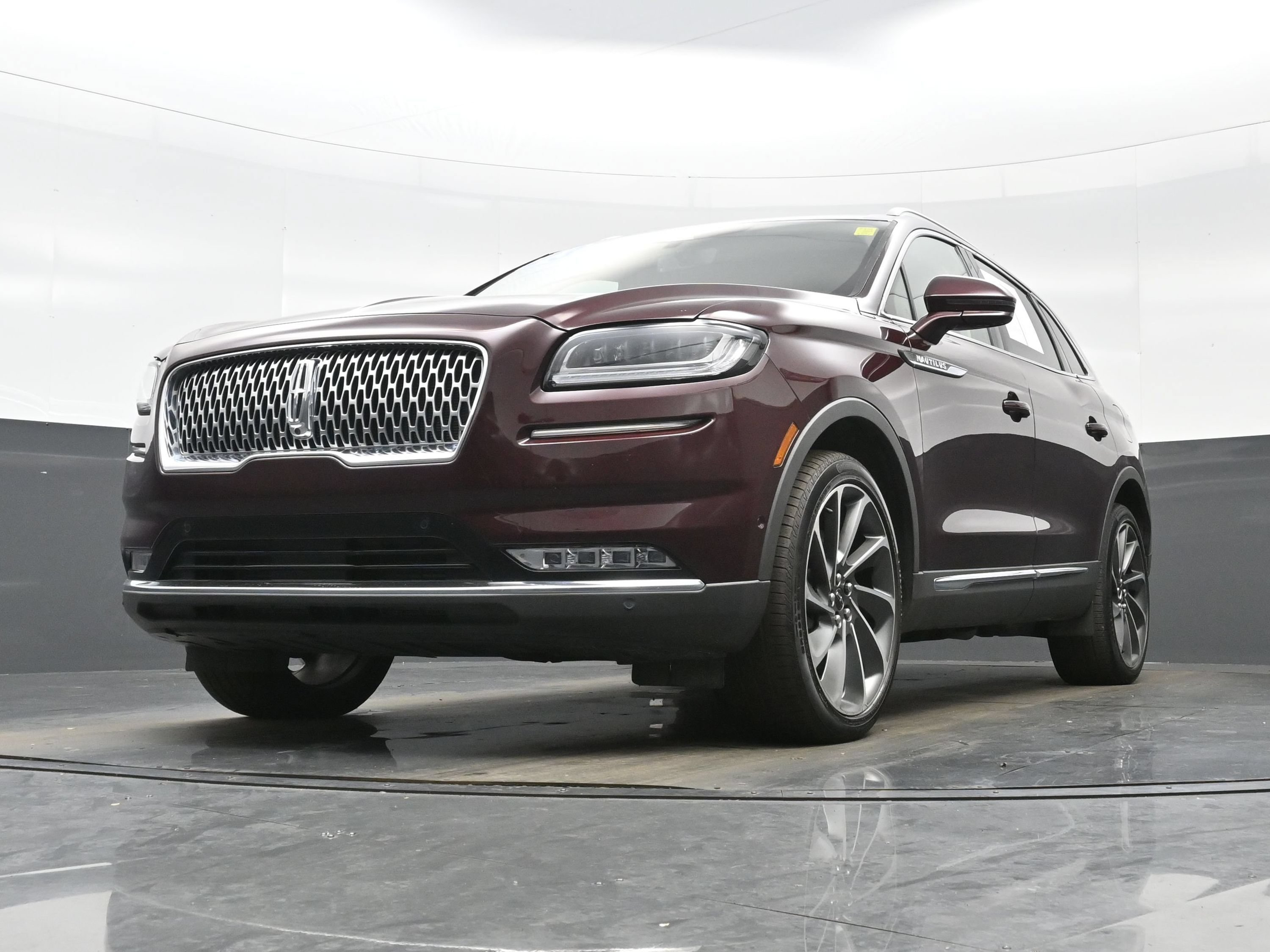 Used 2023 Lincoln Nautilus Reserve w/ Equipment Group 202A AWD/4WD image 26