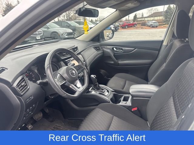 Used 2017 Nissan Rogue SV w/ SV Premium Package image 12