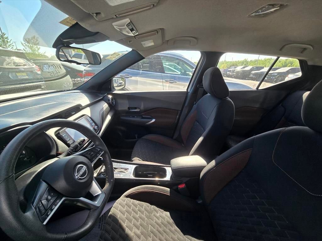 Used 2022 Nissan Kicks SR image 4
