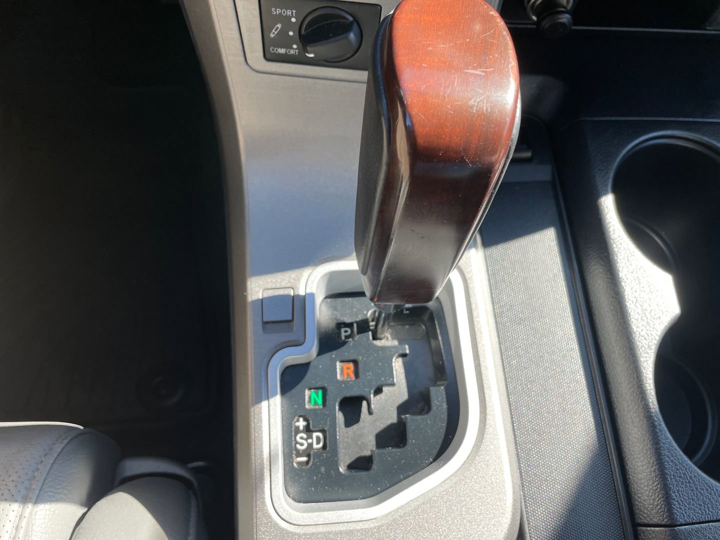 Used 2016 Toyota Sequoia Platinum image 27