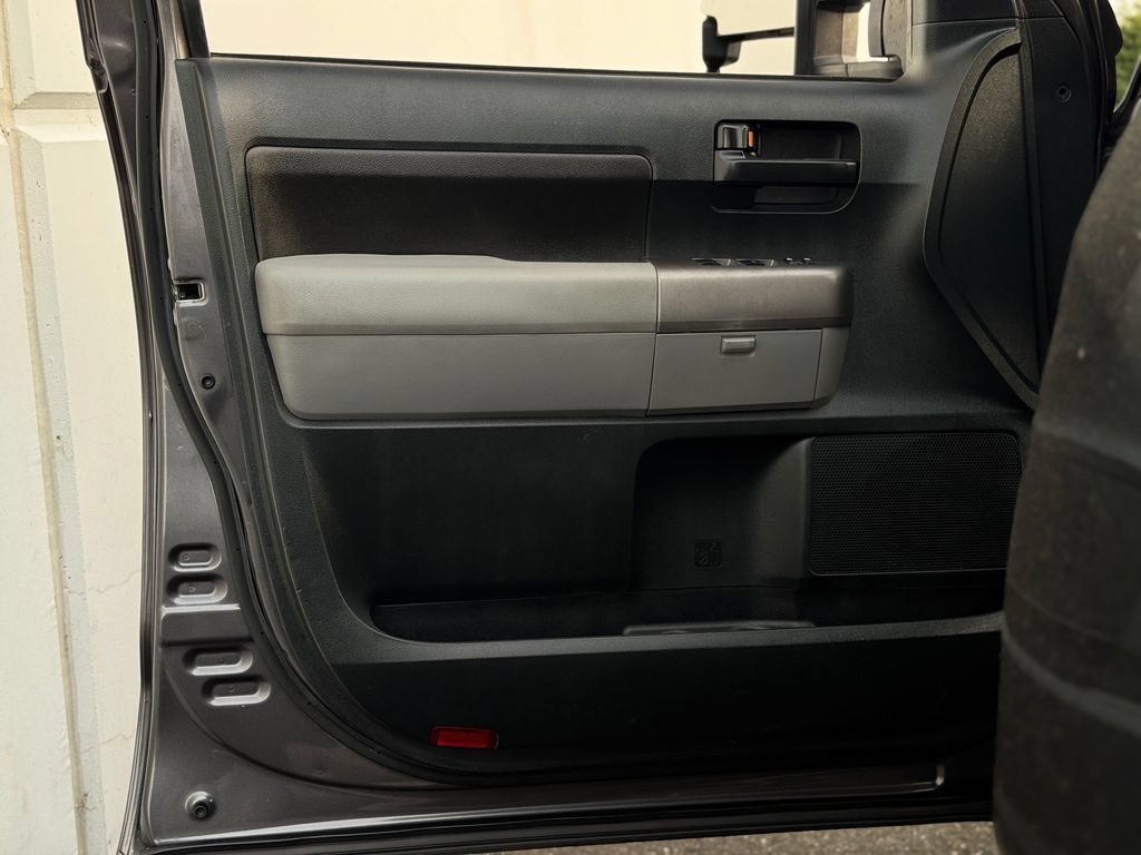Used 2012 Toyota Tundra 4x4 Double Cab w/ TRD Off-Road Pkg image 7
