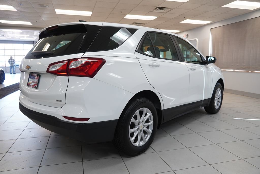 Used 2021 Chevrolet Equinox LS image 16