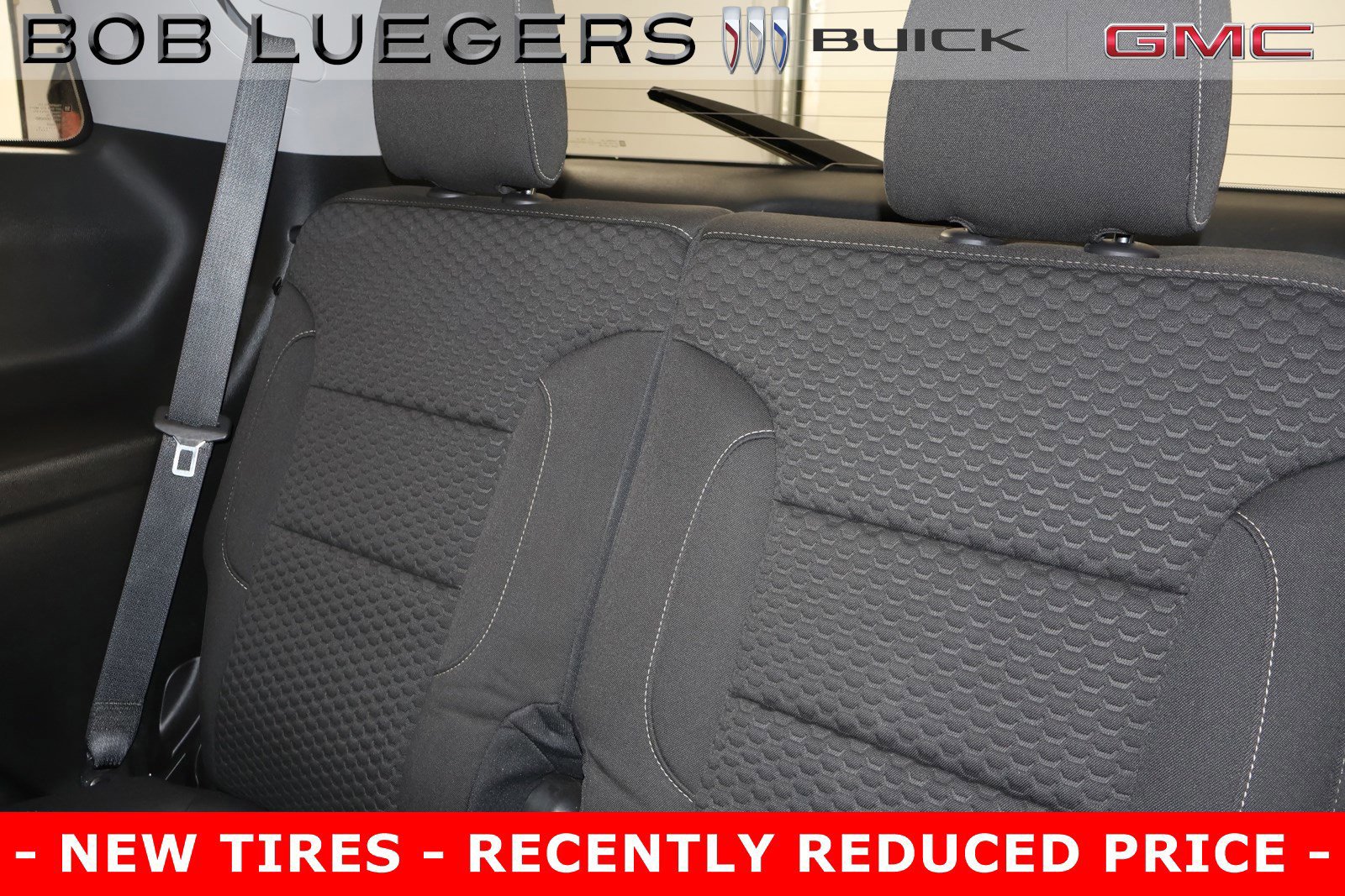 Used 2019 GMC Acadia SLE image 31