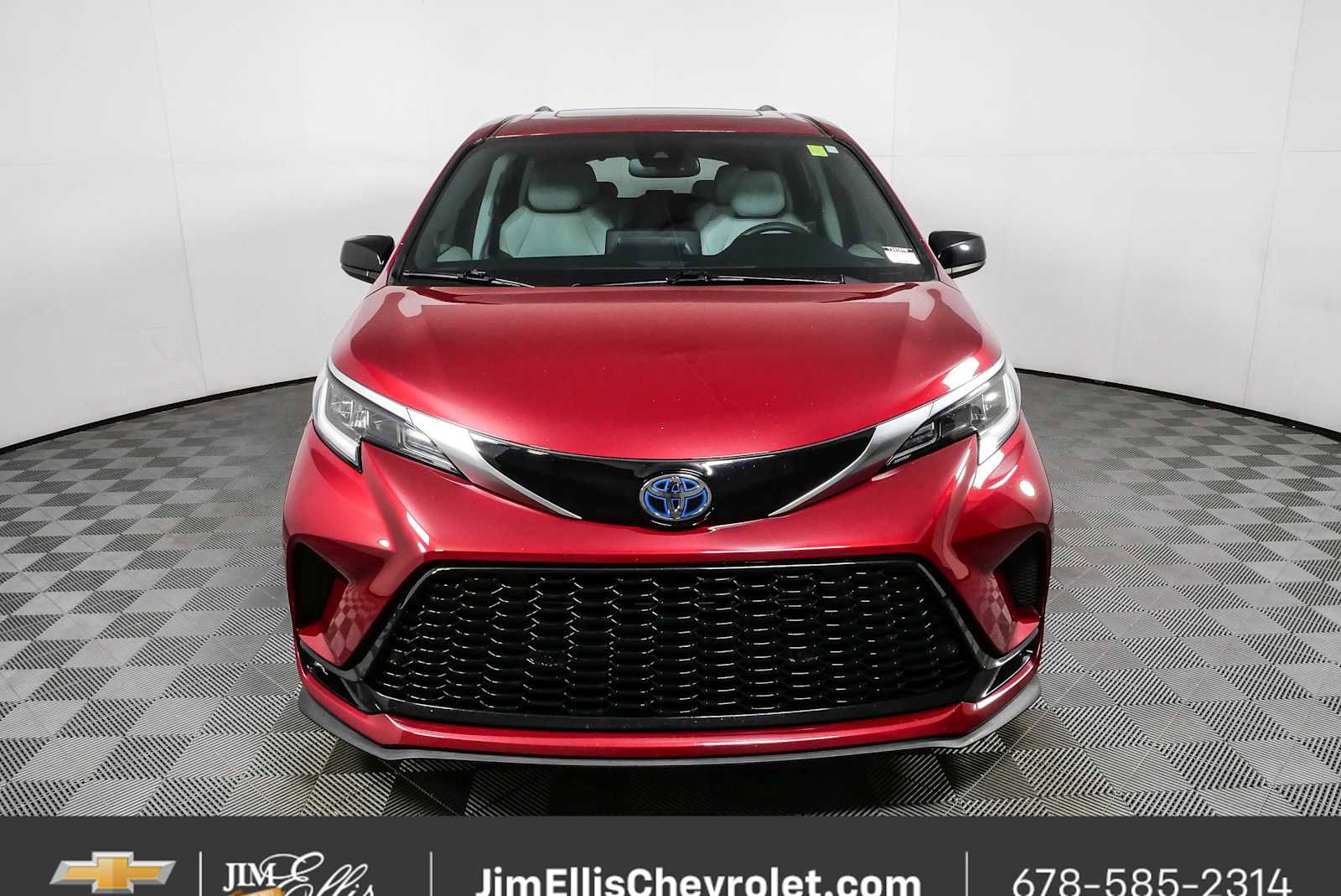 Used 2021 Toyota Sienna XSE w/ XSE Plus Package FWD image 27