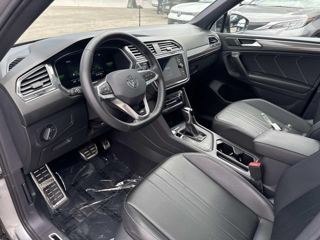 Certified 2023 Volkswagen Tiguan SE R-Line FWD image 14