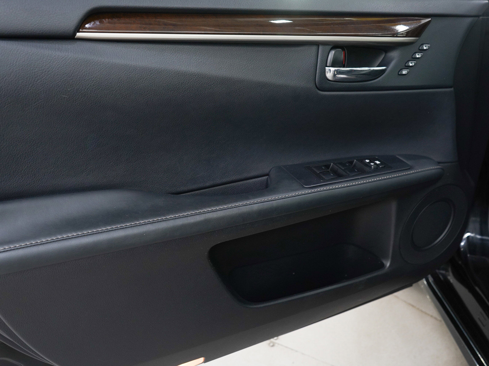 Used 2014 Lexus ES 350 w/ Premium Package FWD image 20