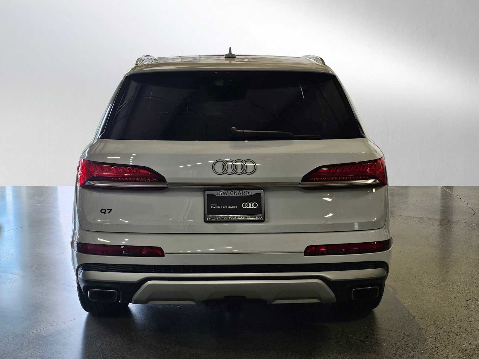 Certified 2025 Audi Q7 3.0T Premium Plus image 6
