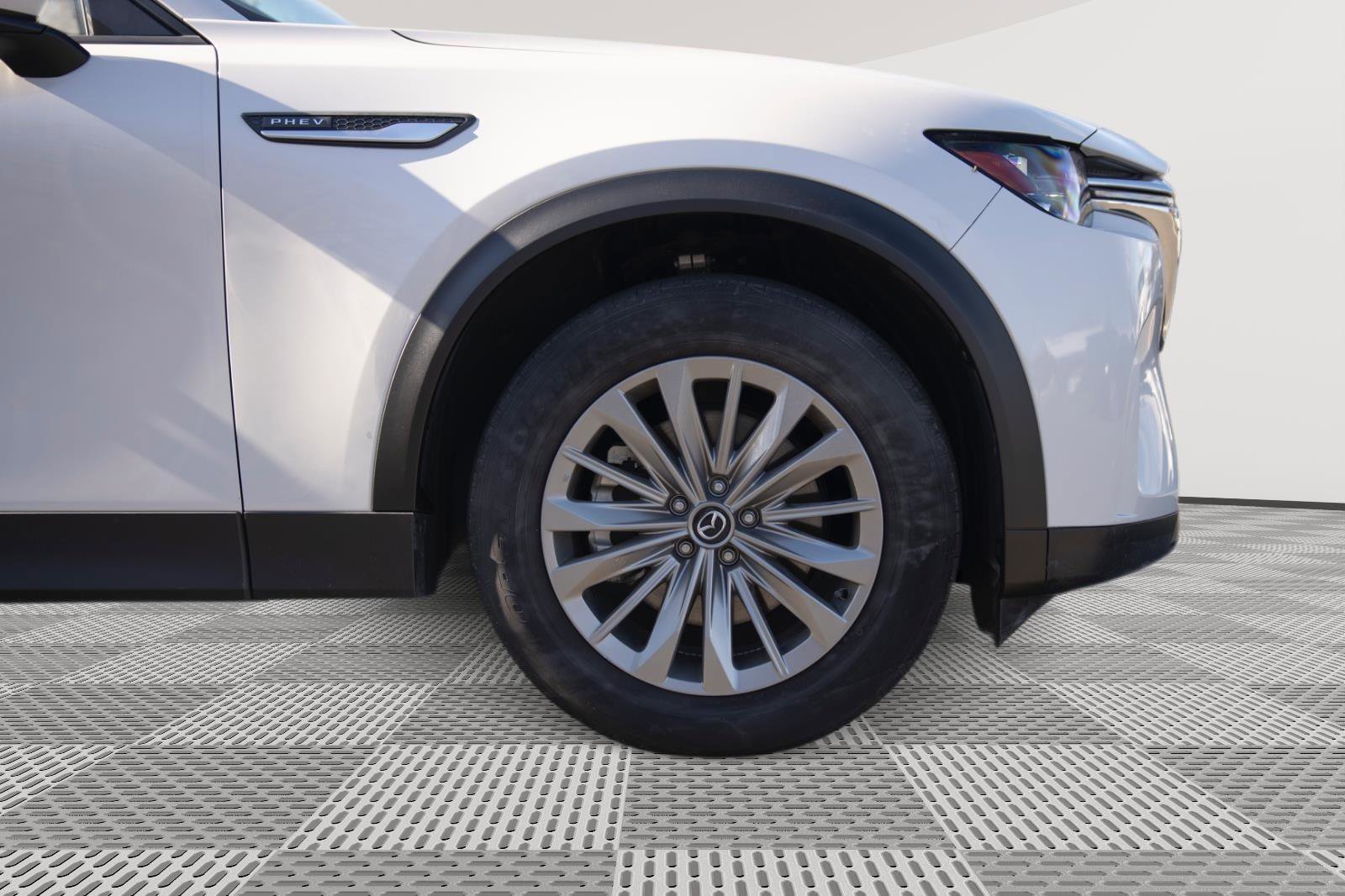 Used 2024 MAZDA CX-90 Plug-In Hybrid w/ Preferred image 23