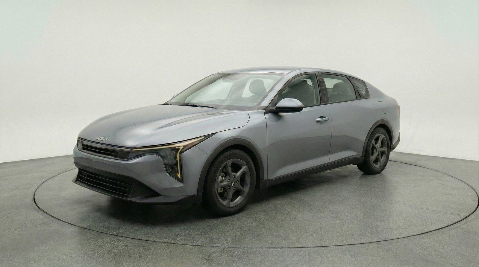 Used 2025 Kia K4 LXS image 3