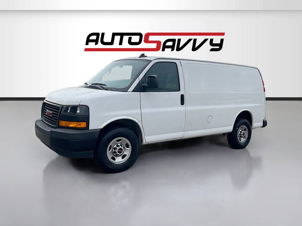 Used 2023 GMC Savana 3500 w/ Driver Convenience Package RWD image 4