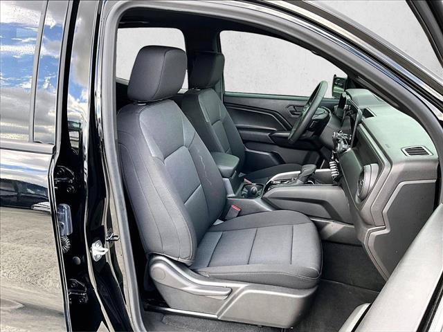 Used 2026 Chevrolet Colorado W/T w/ Advanced Trailering Package RWD image 9
