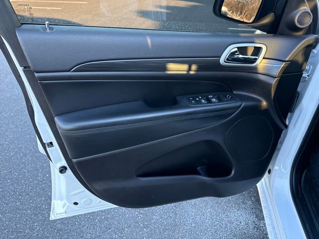 Used 2021 Jeep Grand Cherokee Laredo X image 20