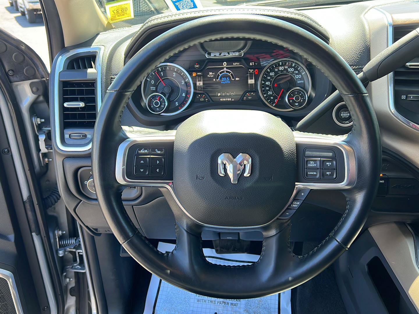 Used 2022 RAM 3500 Laramie AWD/4WD image 9